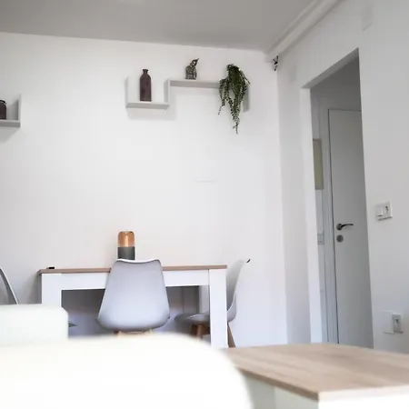 Goletmalaga Sunny Bliss Apartment *